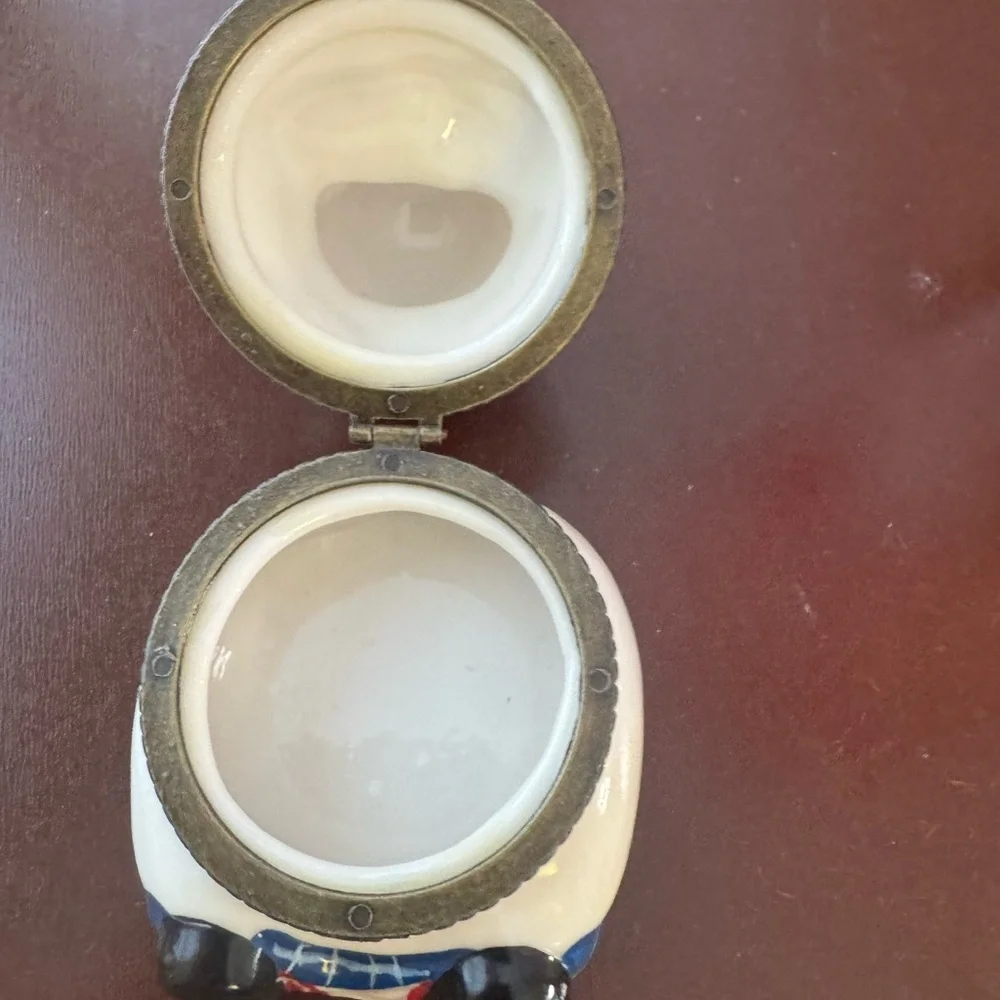 Vintage Porcelain Raggedy Ann Hinged Trinket Box - Picture 6 of 6